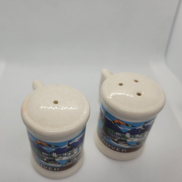 Vintage Mini Vancouver Salt and Pepper Shakers - Picture 5 of 6